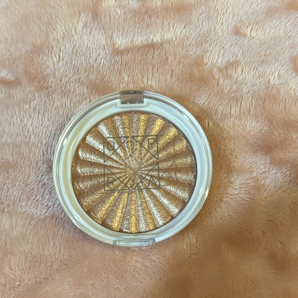 Makeup Bundle with Ipsy Bag - Picture 14 of 15